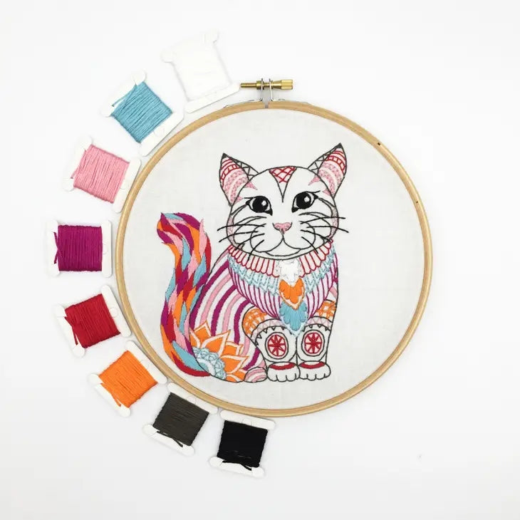 Kit Broderie Chat – Loisirs créatifs DIY pour débutants et amoureux des chats Cinnamon