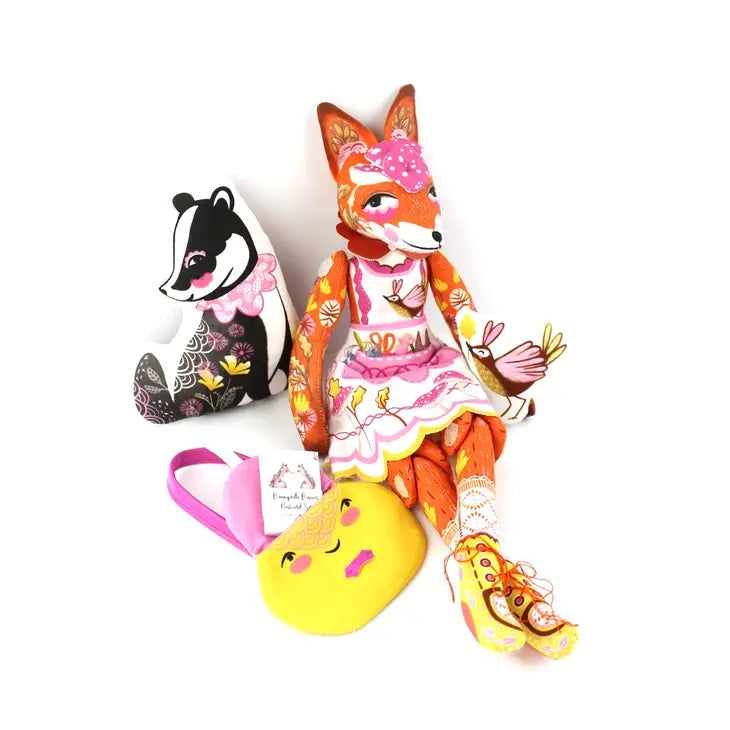 Kit de Couture Dolly – Frances la Renarde & Bea (Miss Ella) | Tissu bio, patron & pas-à-pas Miss Ella