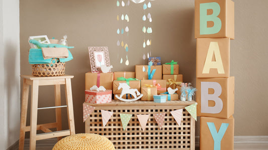 10 idées de cadeaux de naissance originales et utiles