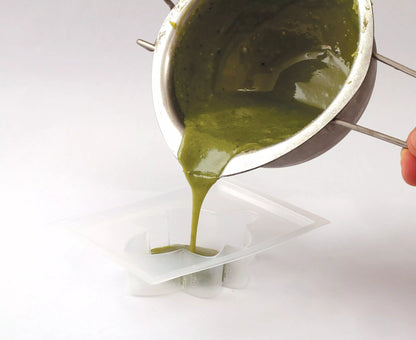 KIT DIY SAVON A LA FEUILLE DE MORINGA GRAINE CREATIVE