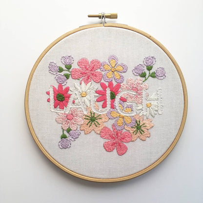 Kit de Broderie Florale – "Laugh" avec Cerceau | Pour Débutants et Brodeurs Confirmés Cinnamon