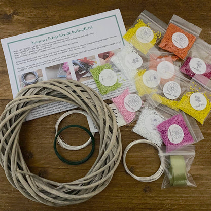 Kit de bricolage couronne de pétales d'été pour adultes. Cadeau créatif. The Beadology Shop