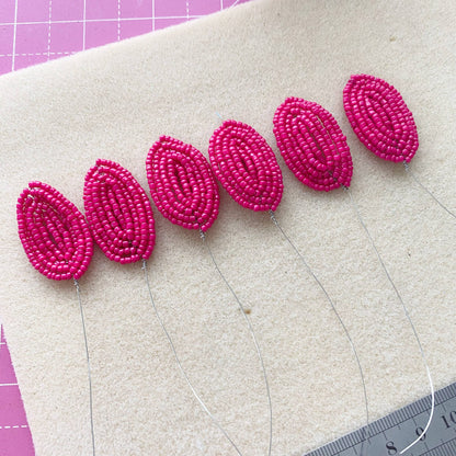 Kit de bricolage en forme de fleurs perlées - Tulipe. Une idée cadeau créative. The Beadology Shop