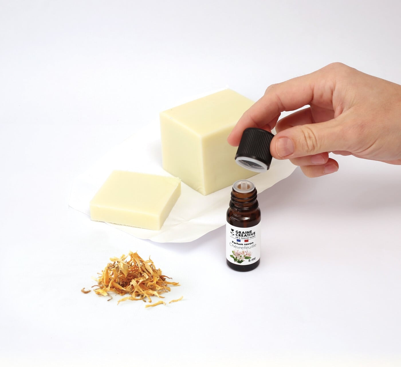 Kit DIY Savons au Calendula & Amande Douce – Savons artisanaux à fabriquer soi-même GRAINE CREATIVE