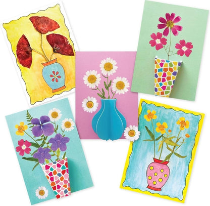 Coloriages et palette aquarelle fournis dans le coffret Artista