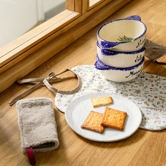 Kit couture premier repas bébé Milo – Bavoir & lingettes Liberty bébé Com'1 Idée