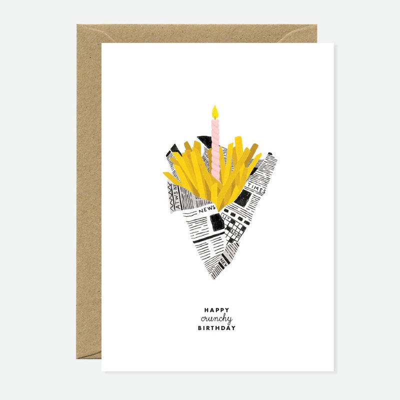 Carte d’anniversaire Happy Crunchy Birthday illustrée d’un cornet de frites dorées avec une bougie rose
