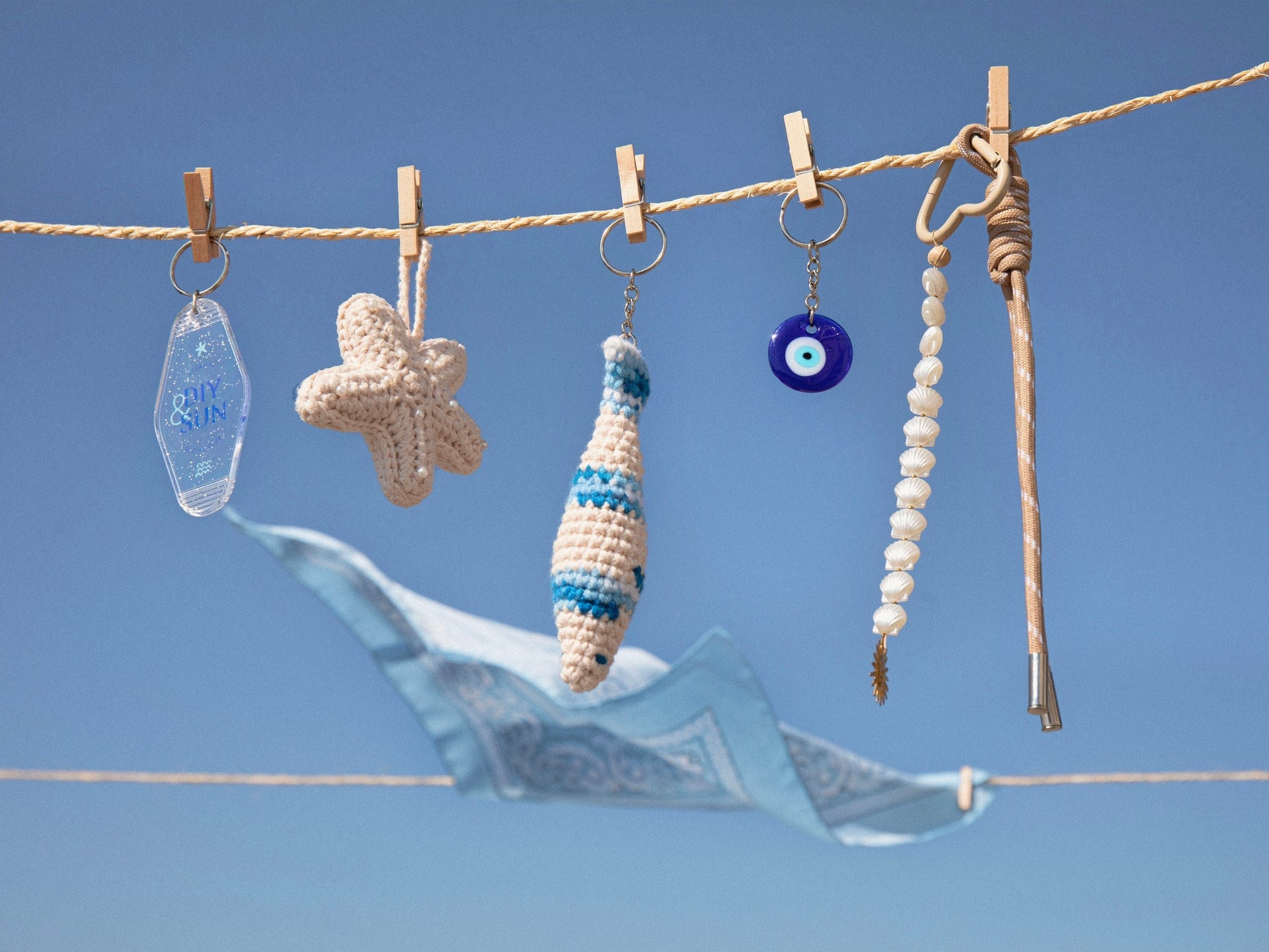 coffret diy crochet pour créer des porte clés tendance été