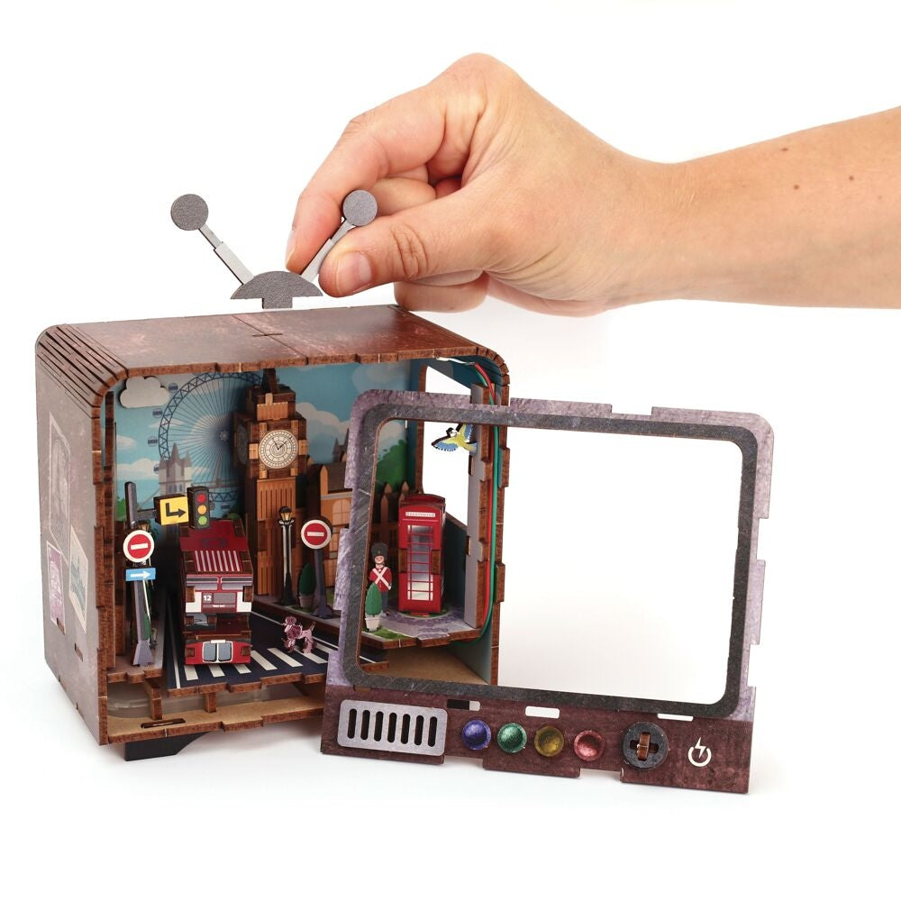 Maquette 3D Bois TV Londres – Mini TV lumineuse à construire GRAINE CREATIVE