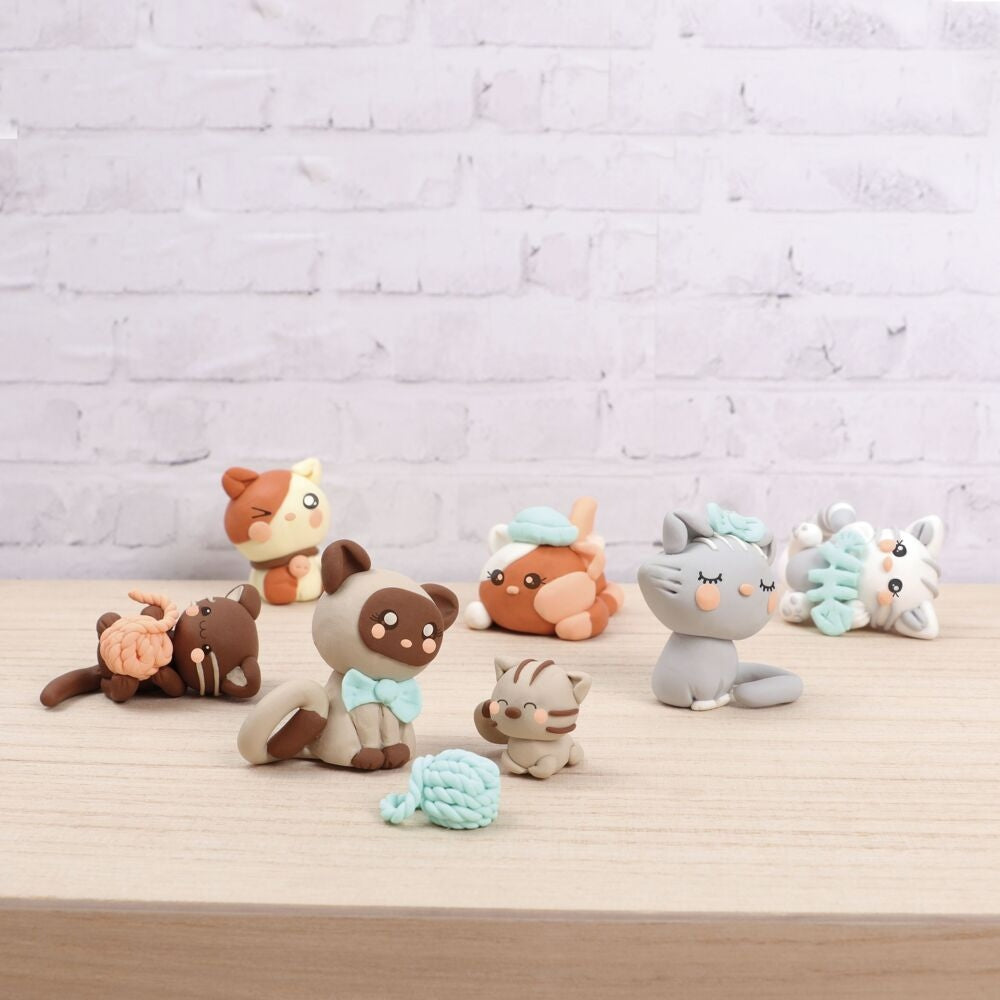 Figurines chats kawaii réalisées en pâte polymère FIMO