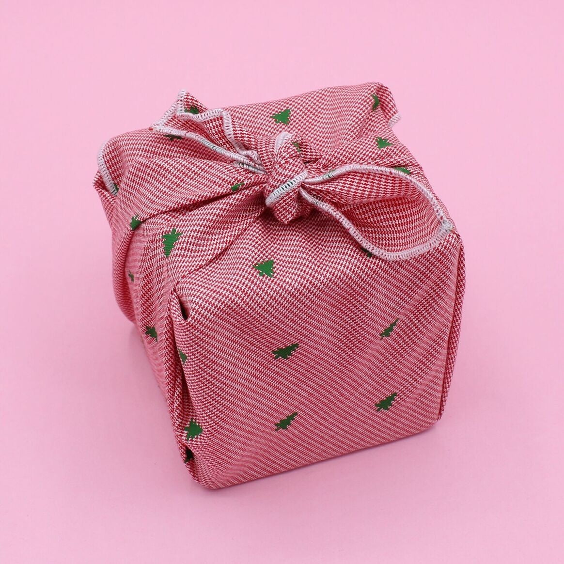 Furoshiki Petits Sapins en coton – Emballage cadeau zéro déchet (4 tailles) Machatatelier