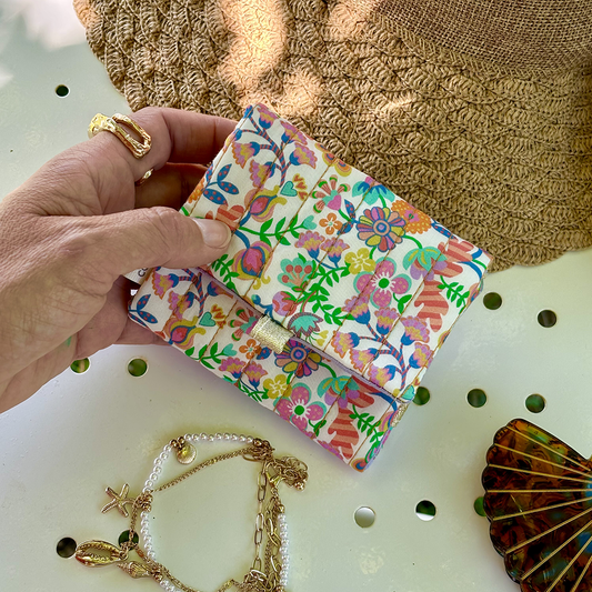Kit petite pochette bijoux Gaïa – Kit couture DIY Liberty Fabric Com'1 Idée