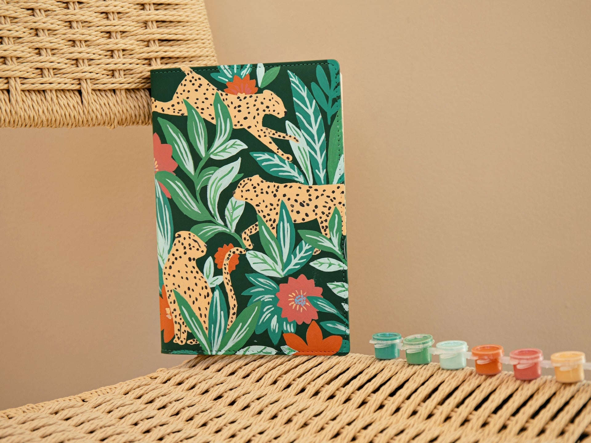 Notebook à Peindre – Leaping Leopards | Carnet créatif à personnaliser | La Petite Épicerie la petite epicerie