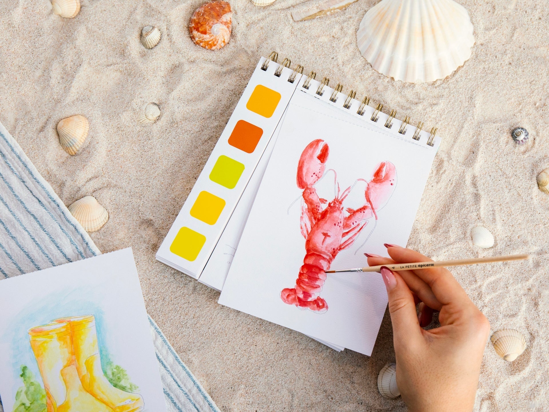 Pinceau intégré dans la couverture du carnet Travel Book Air Marin