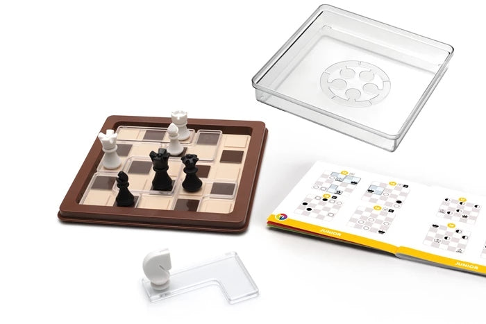 Plateau du jeu SmartGames Chess Peace avec les pièces d'échecs