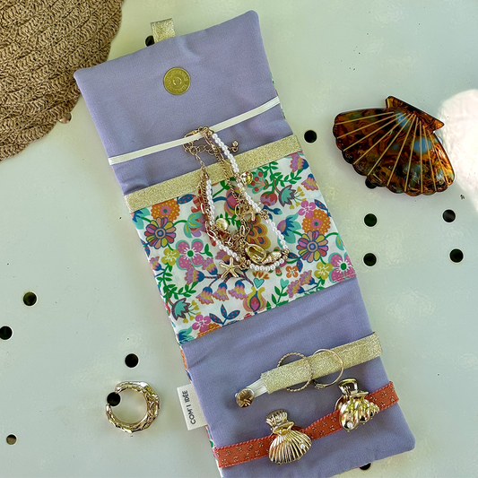 Kit petite pochette bijoux Gaïa – Kit couture DIY Liberty Fabric Com'1 Idée