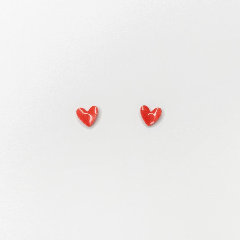 Boucles d’oreilles en porcelaine Cœur – Puces peintes à la main en acier inoxydable | La Petite Épicerie LA PETITE EPICERIE