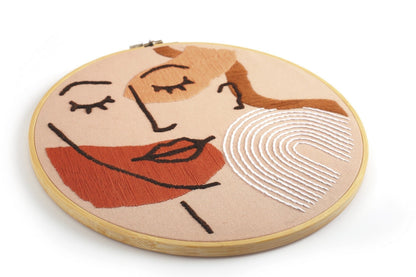 Tambour broderie bois décoration murale