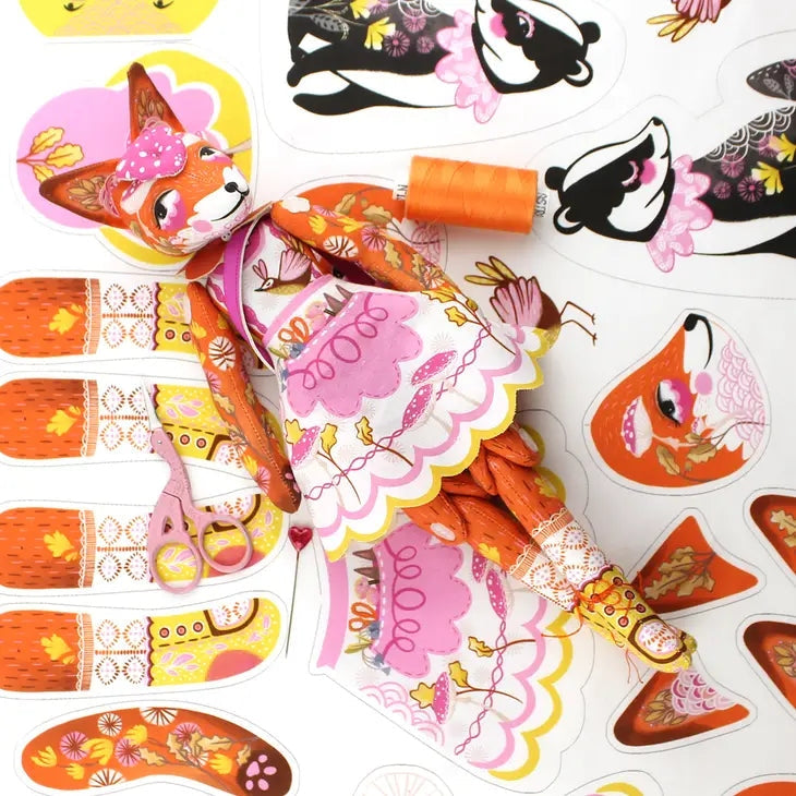 Kit de Couture Dolly – Frances la Renarde & Bea (Miss Ella) | Tissu bio, patron & pas-à-pas Miss Ella