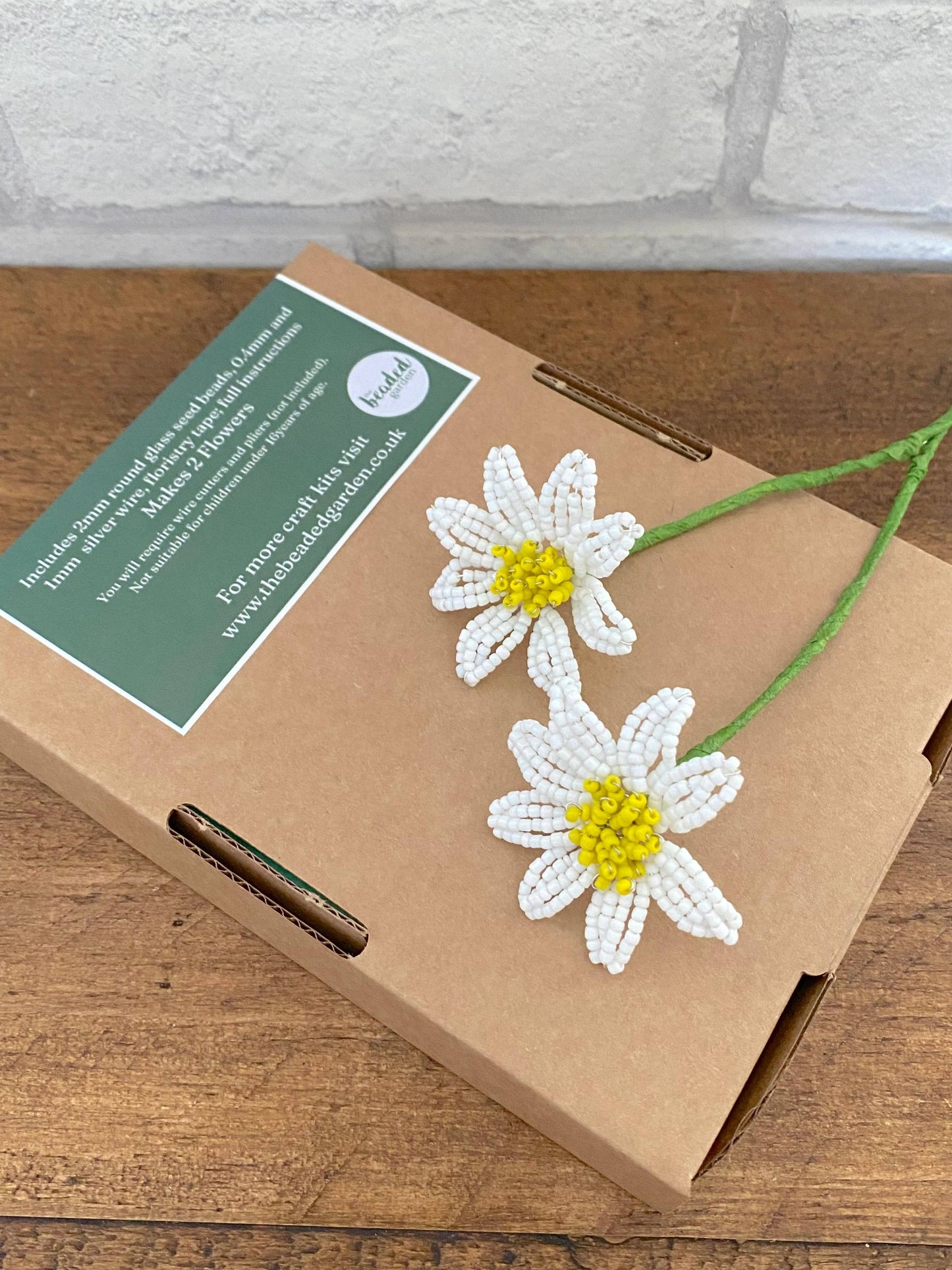 Perlenblumen-Bastelset - Gänseblümchen. Eine kreative Geschenkidee.