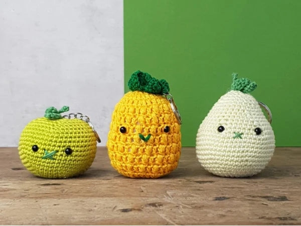 Amigurumi Häkelset Apfel-Schlüsselanhänger