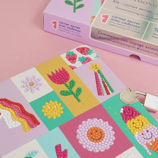 Coffret créatif Petit Diamond Kids prêt à offrir, emballé avec soin.