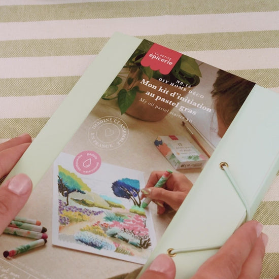 Pastels papier pinceau et tutoriel inclus dans le kit