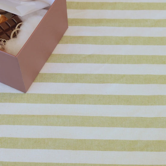 Capture d’écran du tutoriel vidéo inclus dans le coffret crochet débutant.