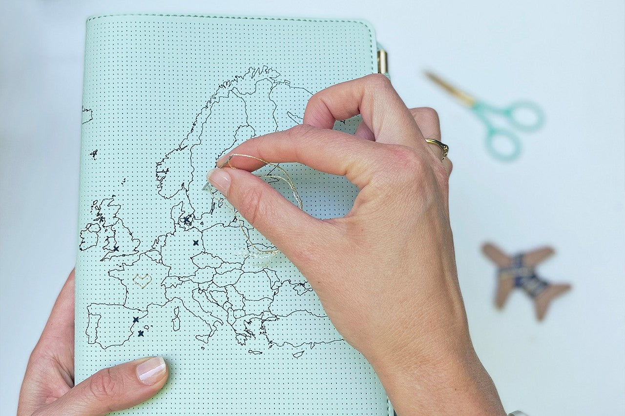 Carnet de Voyage Stitch Europe Menthe Chasing Threads Ltd