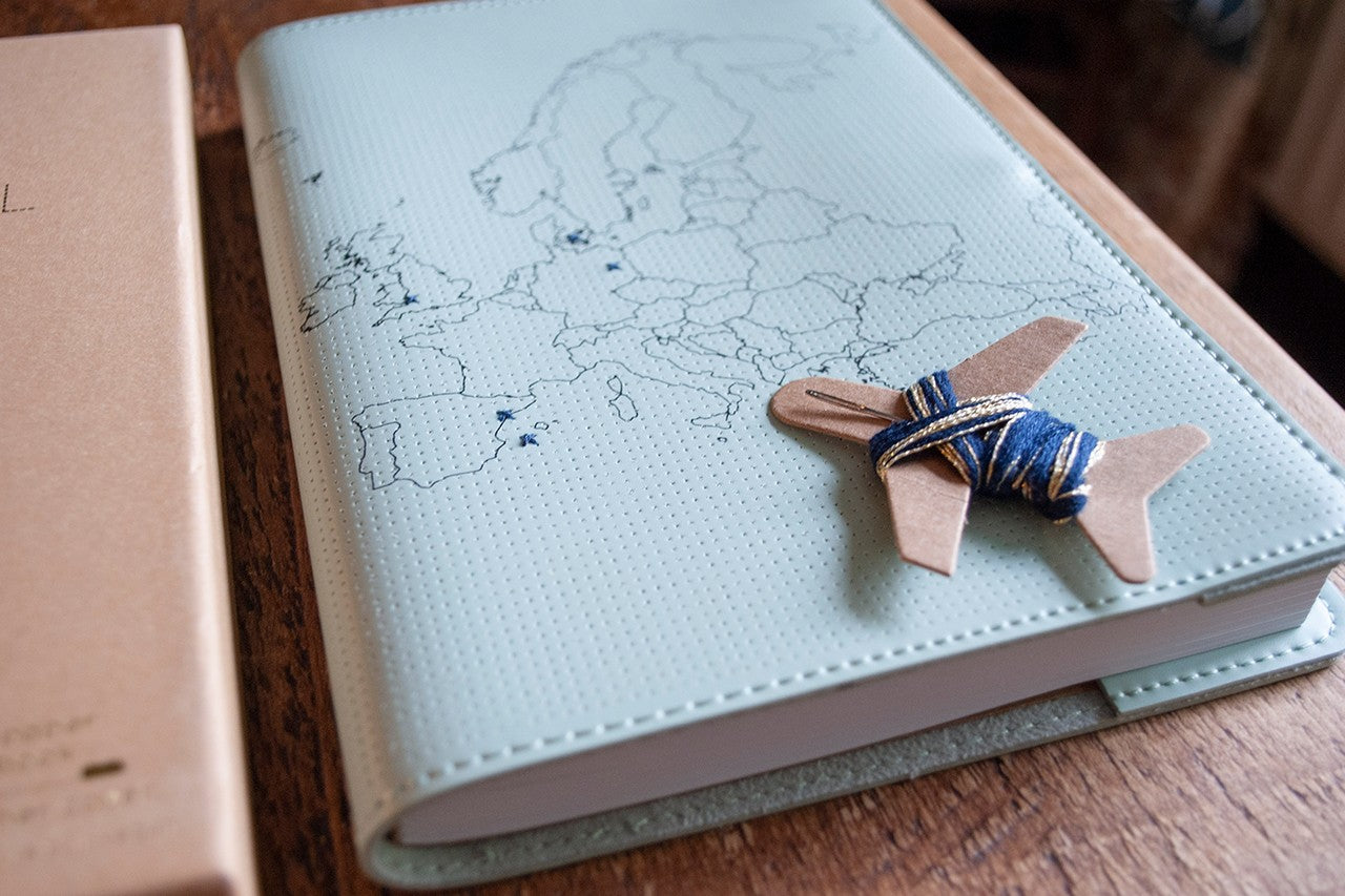 Carnet de Voyage Stitch Europe Menthe Chasing Threads Ltd